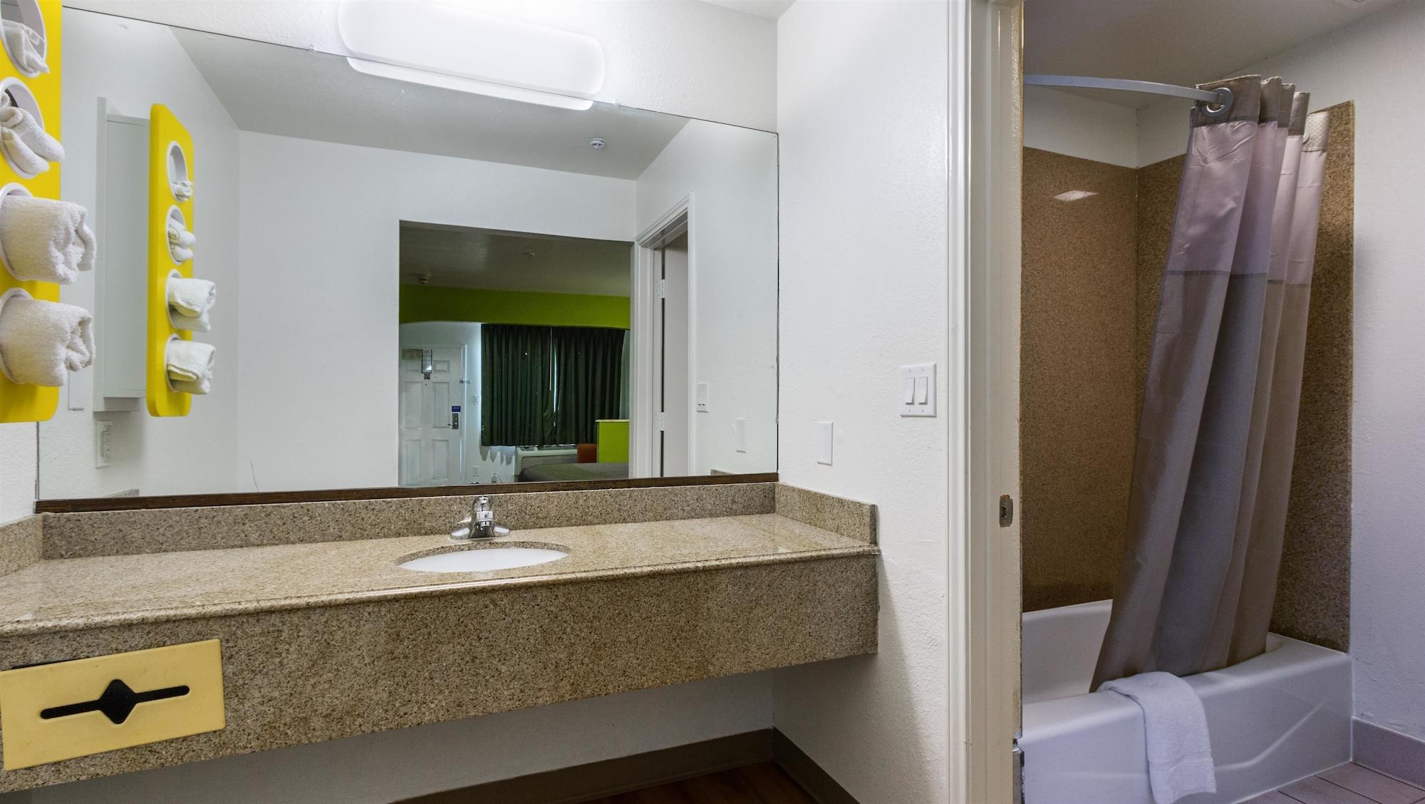 Motel 6-San Marcos, Tx - North Exterior photo