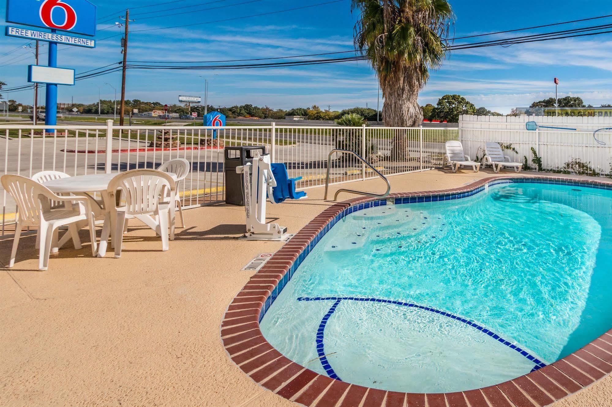 Motel 6-San Marcos, Tx - North Exterior photo